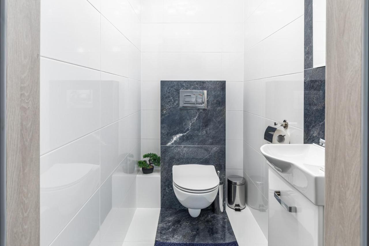 Apartament Deluxe Platany C38 By Renters Lägenhet Kołobrzeg Exteriör bild