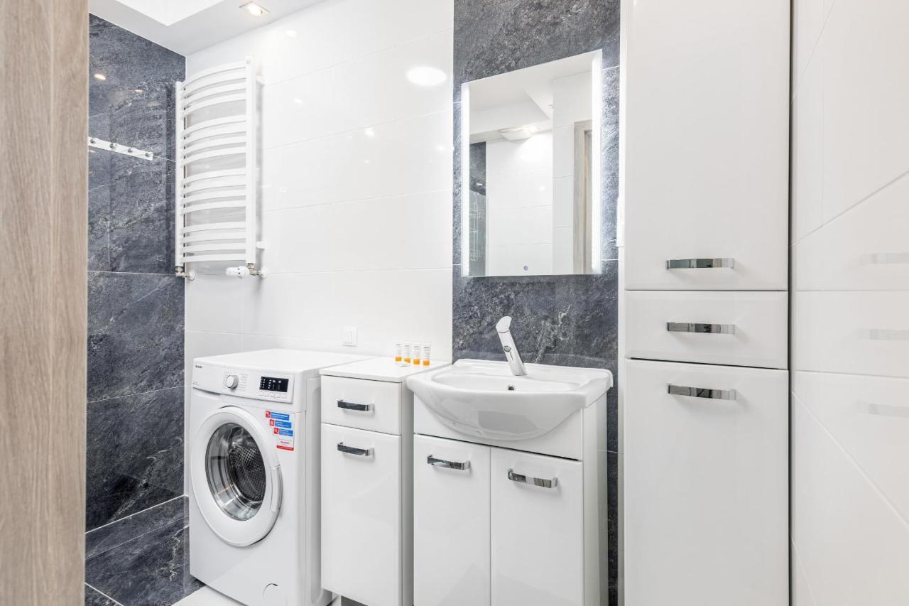 Apartament Deluxe Platany C38 By Renters Lägenhet Kołobrzeg Exteriör bild
